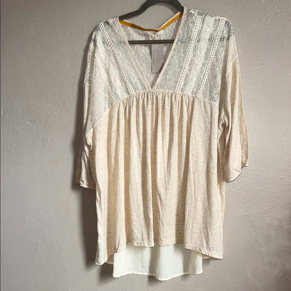 hint of mint Cream Lace V-Neck Boho Tunic